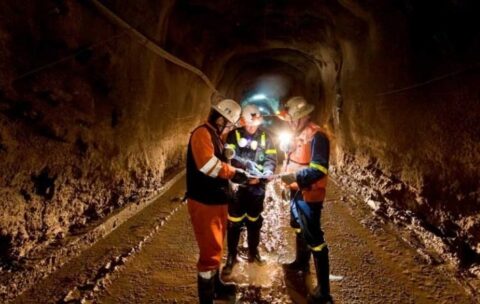 PERFORACIÓN-Y-VOLADURA-EN-MINERÍA-SUBTERRÁNEA-1-770x450